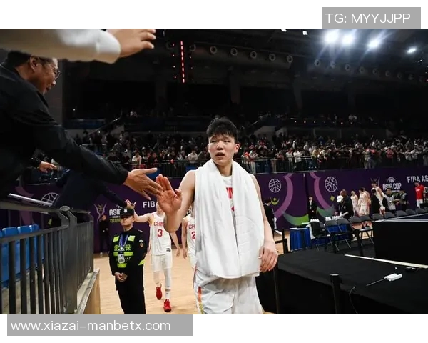 杨瀚森泪洒赛场背负亿万中国球迷期待的沉重责任