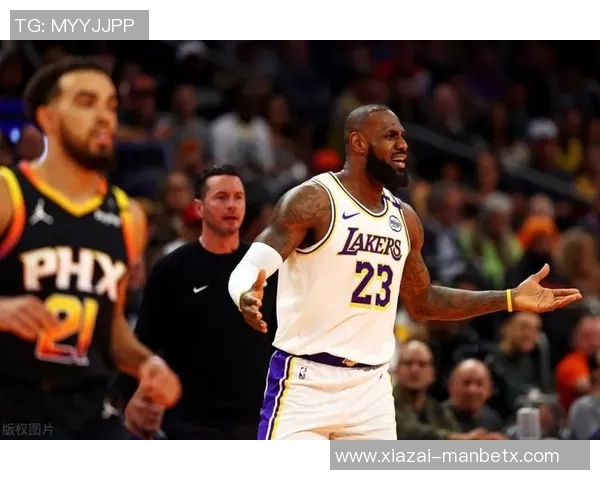 布克赞詹姆斯复出后无缝融入展现比赛魅力逐步找回状态令人期待 布克赞詹姆斯复出后无缝融入展现比赛魅力逐步找回状态令人期待