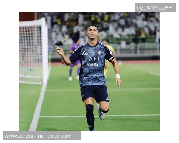 C罗头球助攻未果菲利克斯射门高出后C罗无奈敲脑门 C罗头球助攻未果菲利克斯射门高出后C罗无奈敲脑门