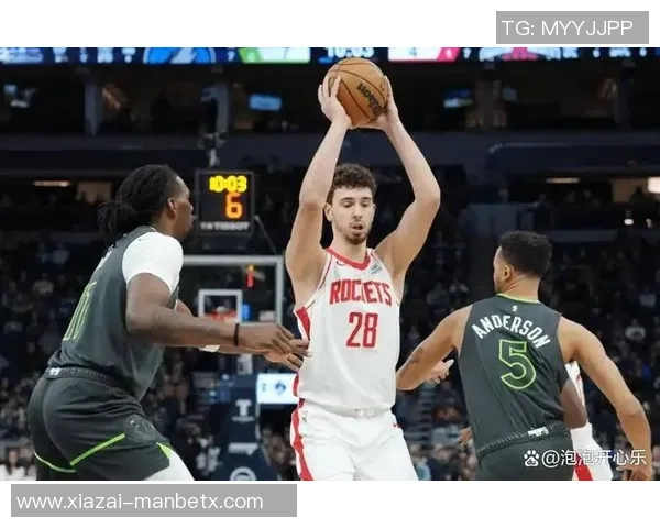 申京对女裁判的无理指责引发真粉丝不满假摔与抱怨行为令人厌烦