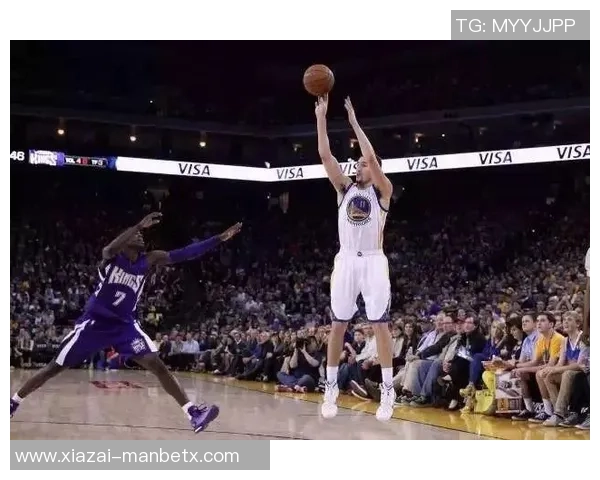 沃特森表现稳定半场7投4中斩获10分三分球精准命中1次 沃特森表现稳定半场7投4中斩获10分三分球精准命中1次