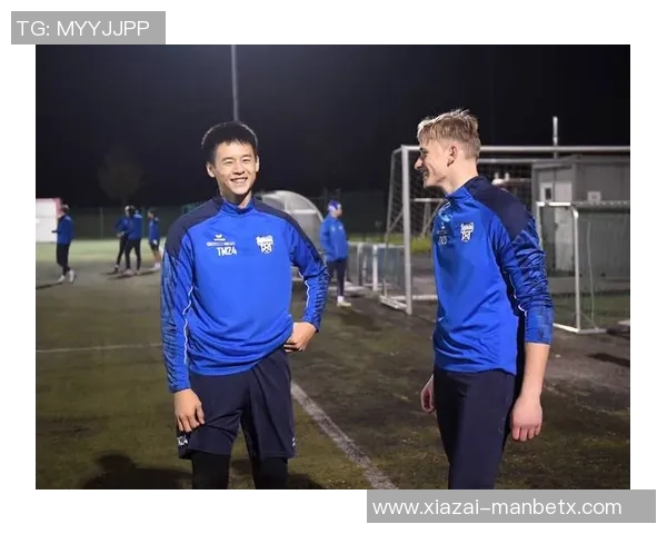 直播吧公益携手杨晨等12名老甲A球星走进成都校园助力青少年足球梦想 直播吧公益携手杨晨等12名老甲A球星走进成都校园助力青少年足球梦想